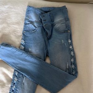 High waisted blue skinny jeans